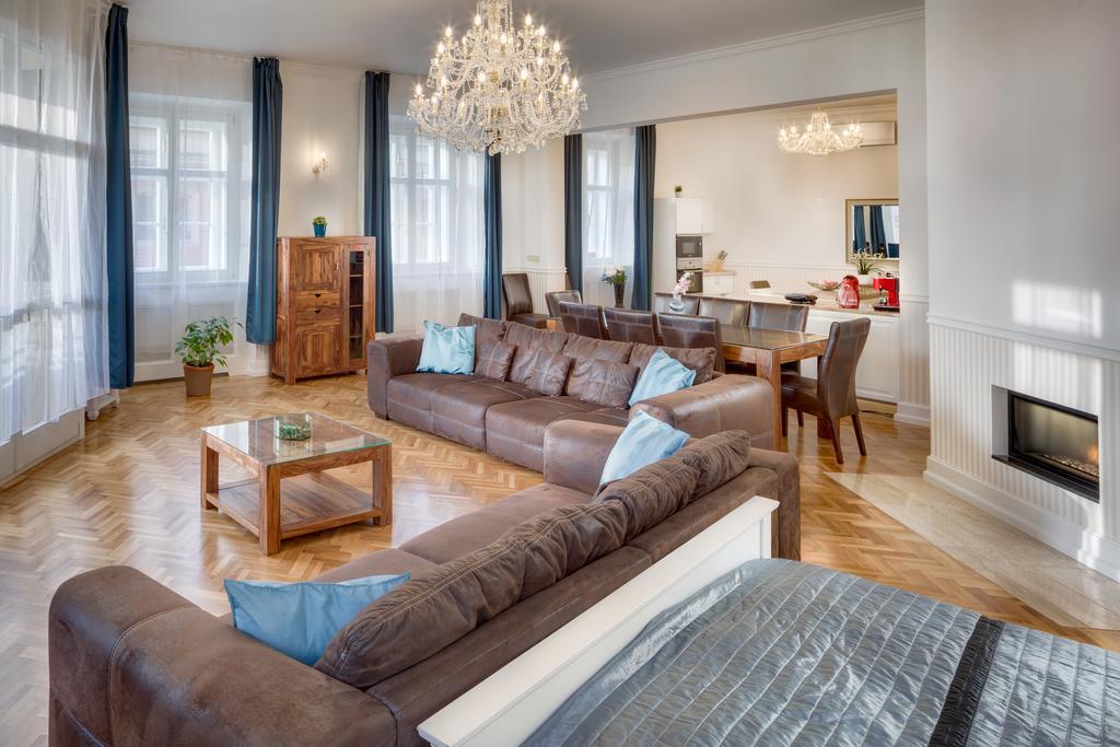 Smetanovo Nabrezi - Riverview Old Town Apartment Prag Exterior foto